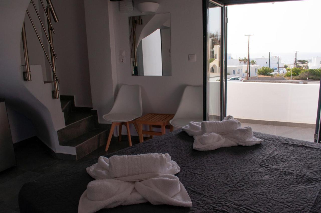 Sun Springs Suites Kamári Екстериор снимка