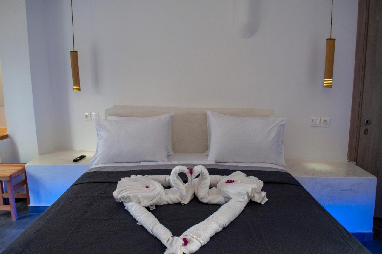 Sun Springs Suites Kamári Екстериор снимка