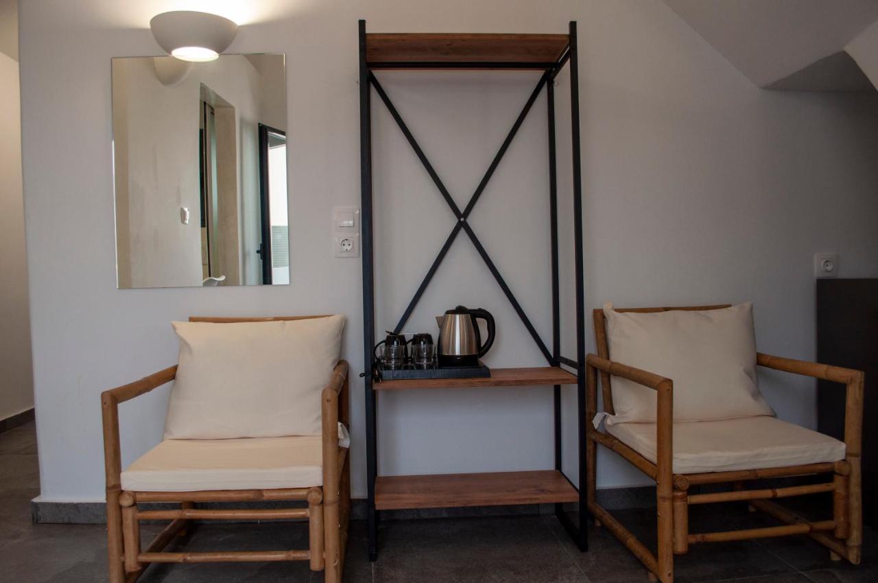 Sun Springs Suites Kamári Екстериор снимка