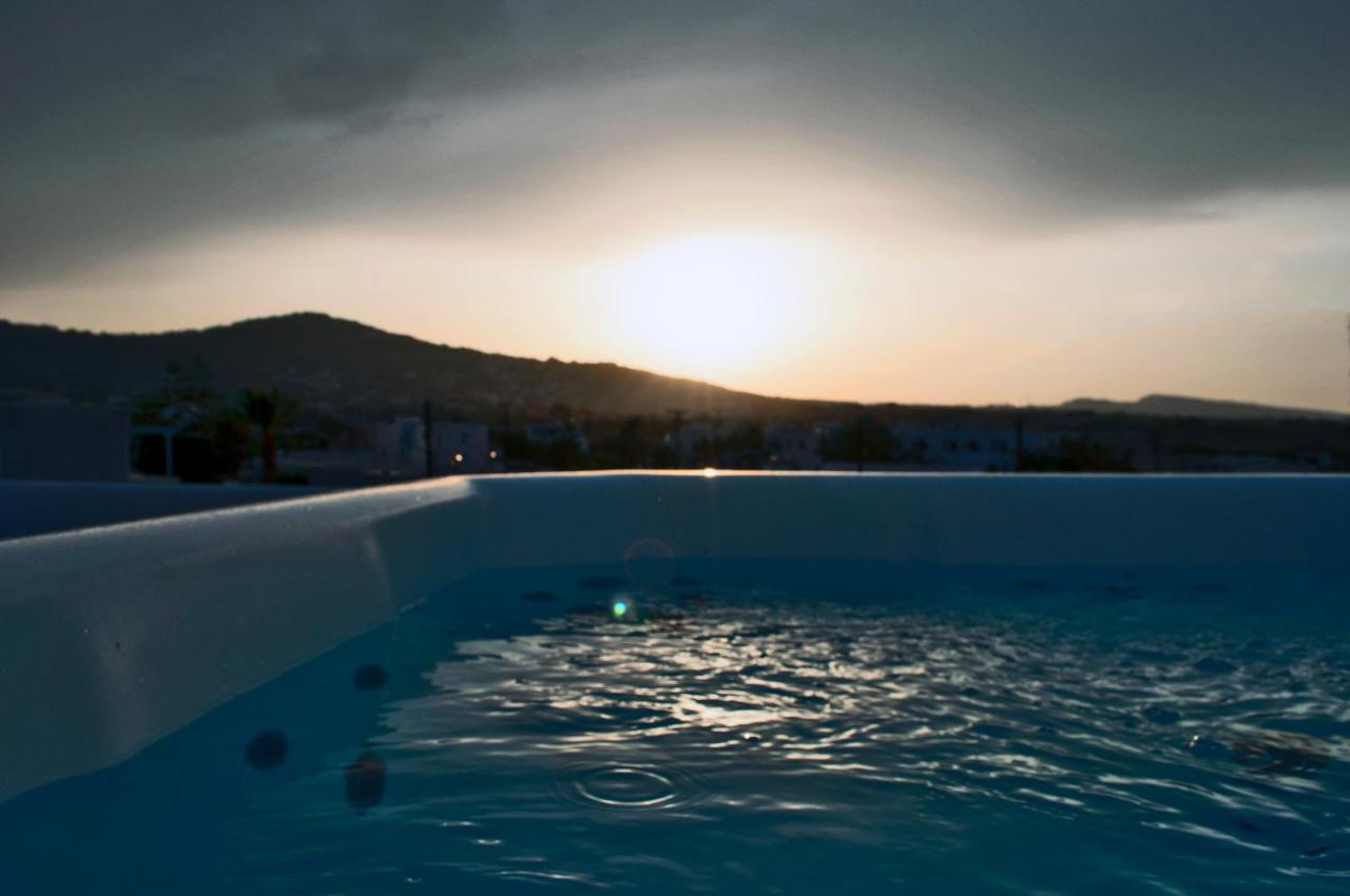 Sun Springs Suites Kamári Екстериор снимка