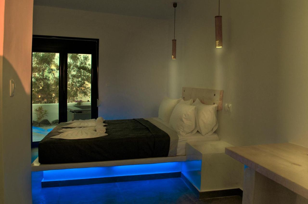 Sun Springs Suites Kamári Екстериор снимка