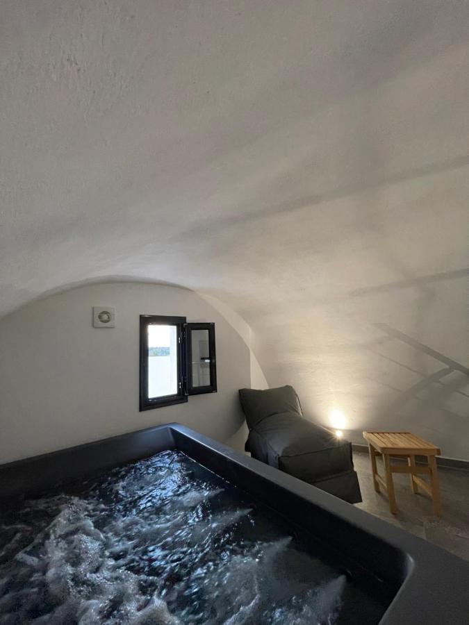 Sun Springs Suites Kamári Екстериор снимка