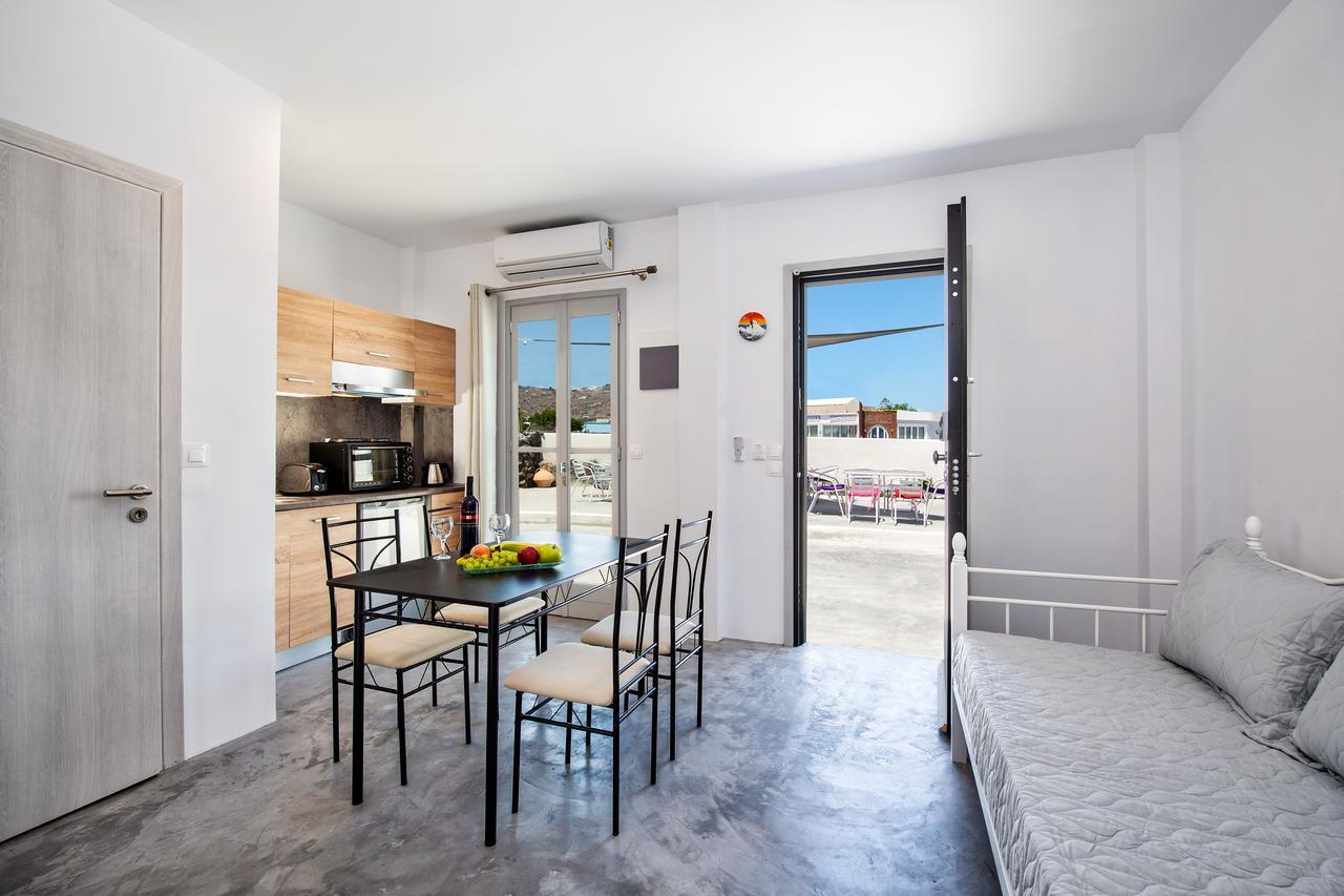 Sun Springs Suites Kamári Екстериор снимка