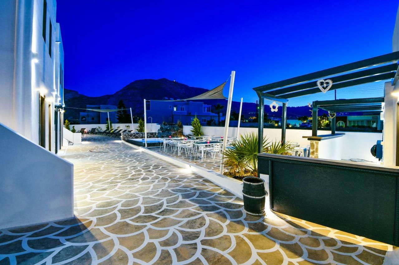 Sun Springs Suites Kamári Екстериор снимка