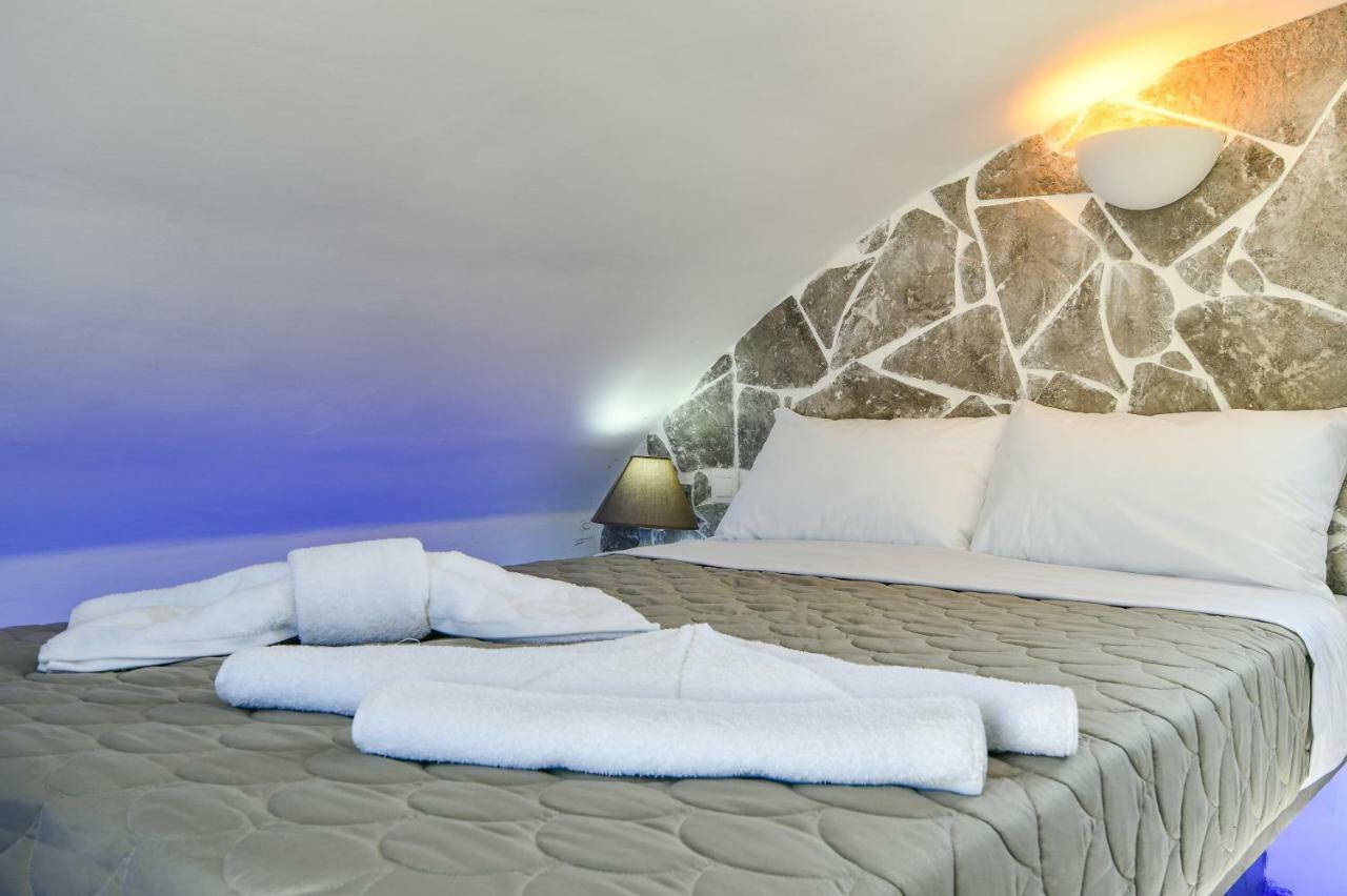 Sun Springs Suites Kamári Екстериор снимка
