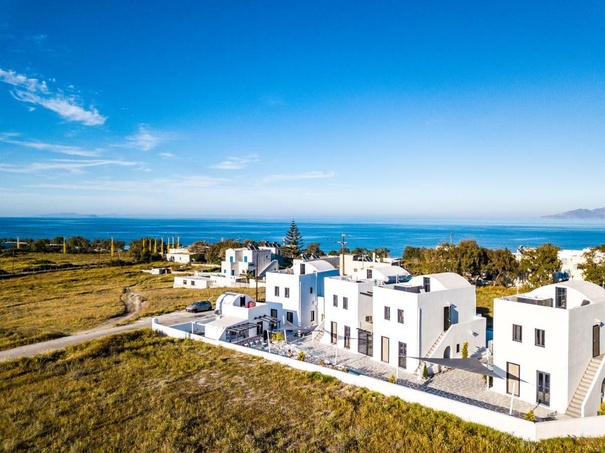 Sun Springs Suites Kamári Екстериор снимка